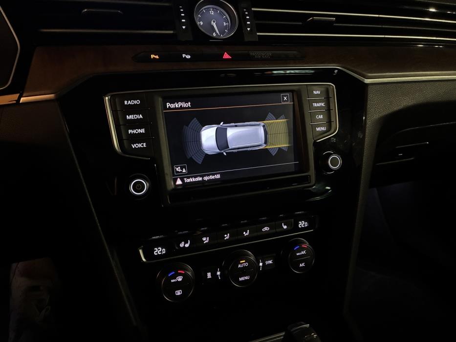 VOLKSWAGEN Passat 2016