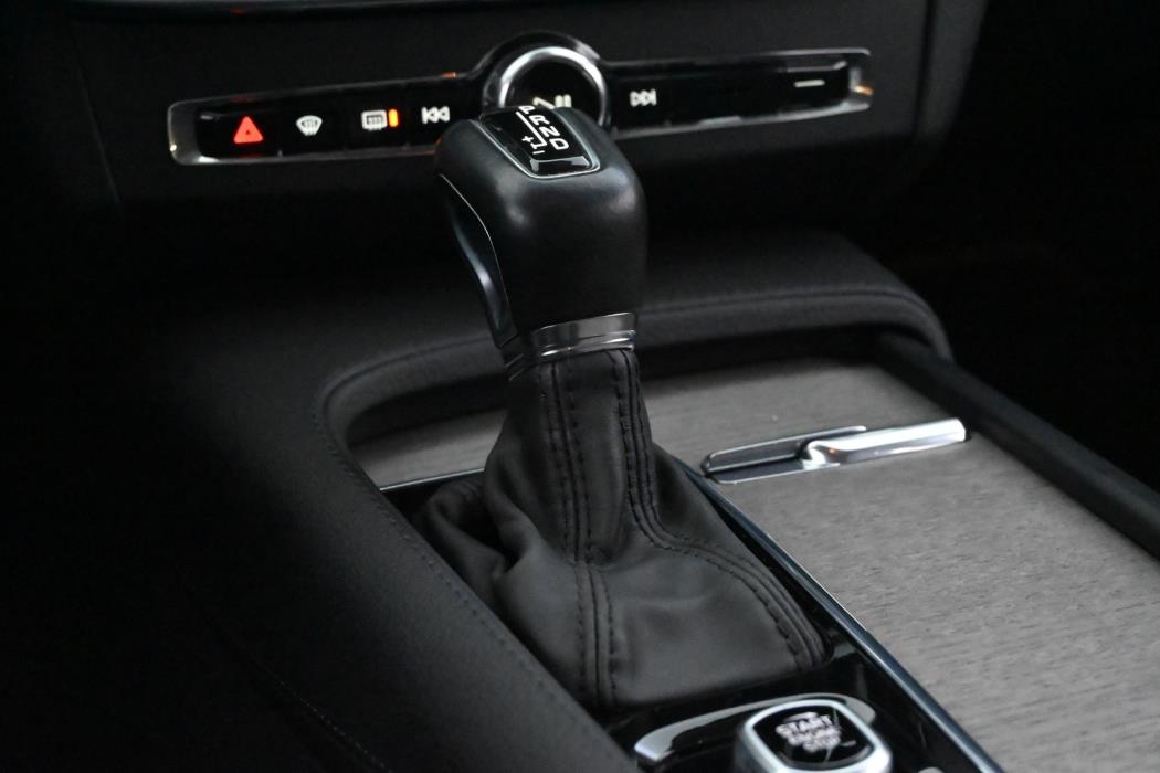 VOLVO V90 2021