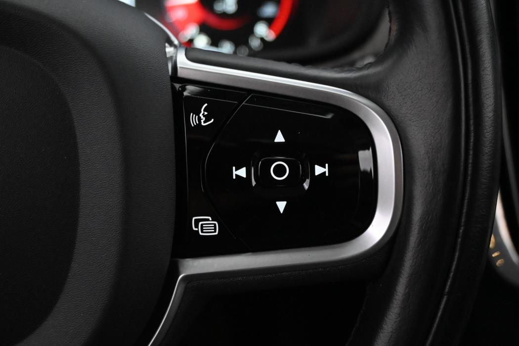 VOLVO V90 2021