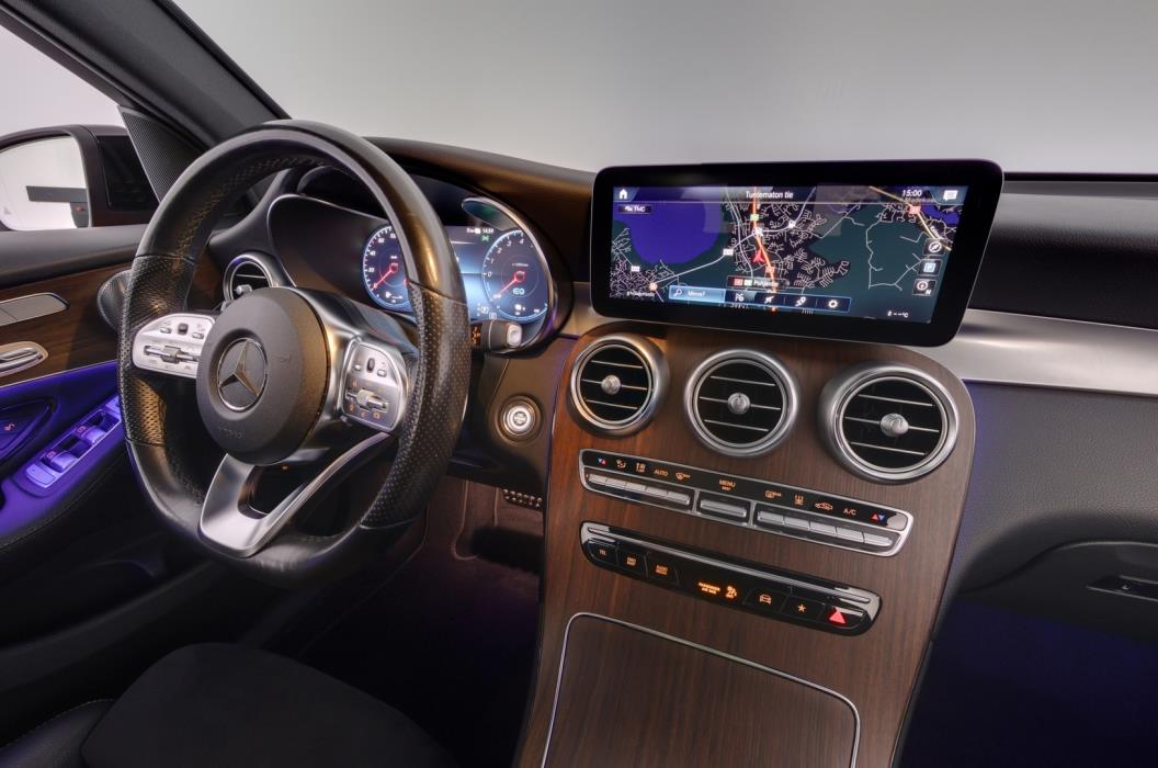 MERCEDES-BENZ GLC 2021