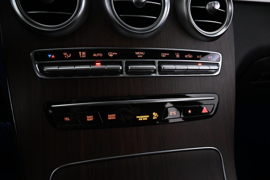 MERCEDES-BENZ GLC 2021