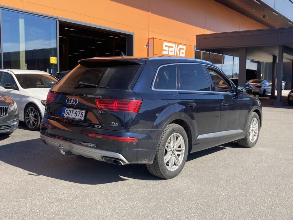 AUDI Q7 2016