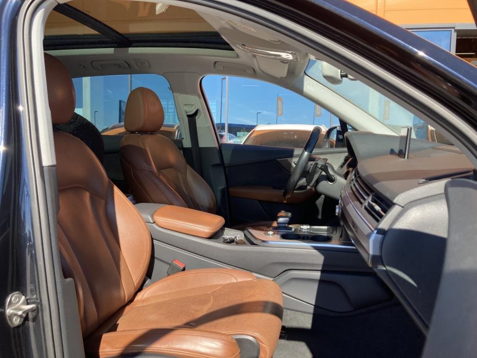 AUDI Q7 2016