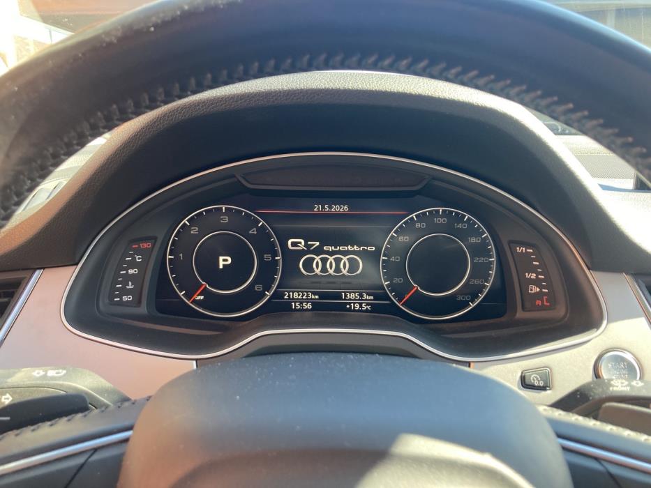 AUDI Q7 2016