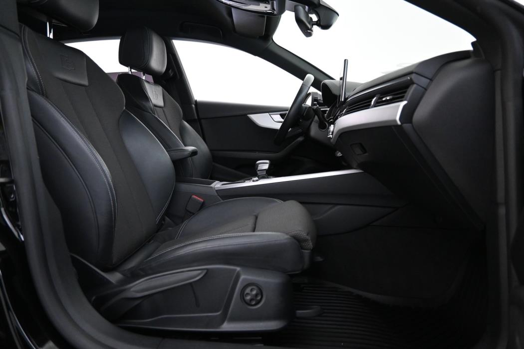 AUDI A5 2022