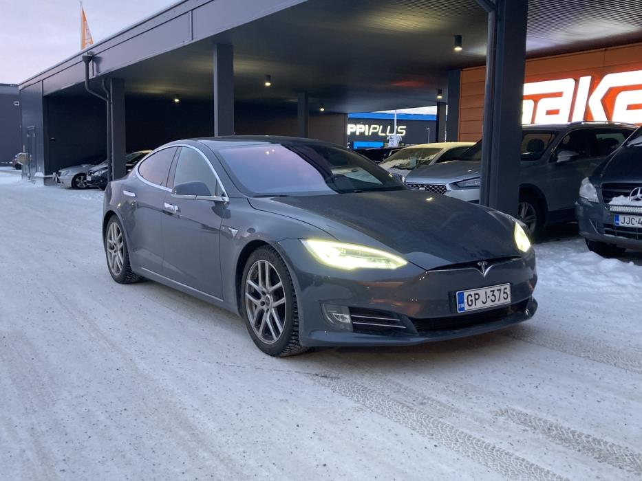 TESLA Model S 2020
