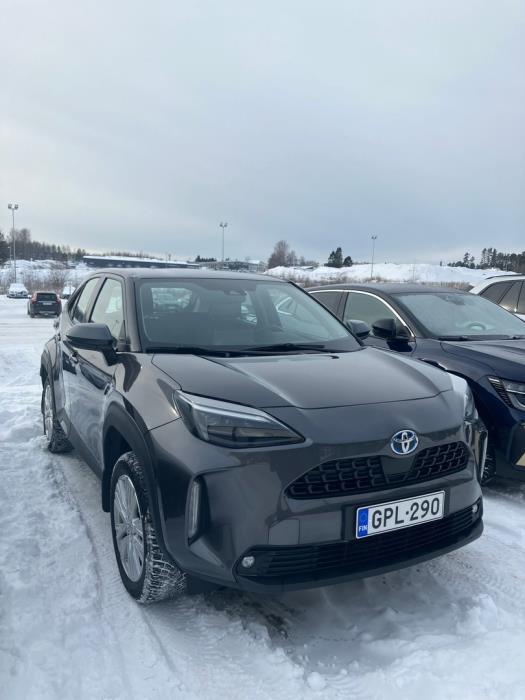 TOYOTA Yaris Cross 2023