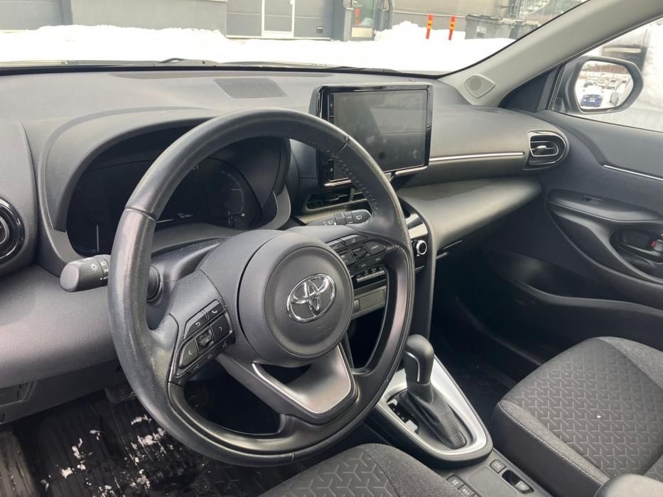 TOYOTA Yaris Cross 2023