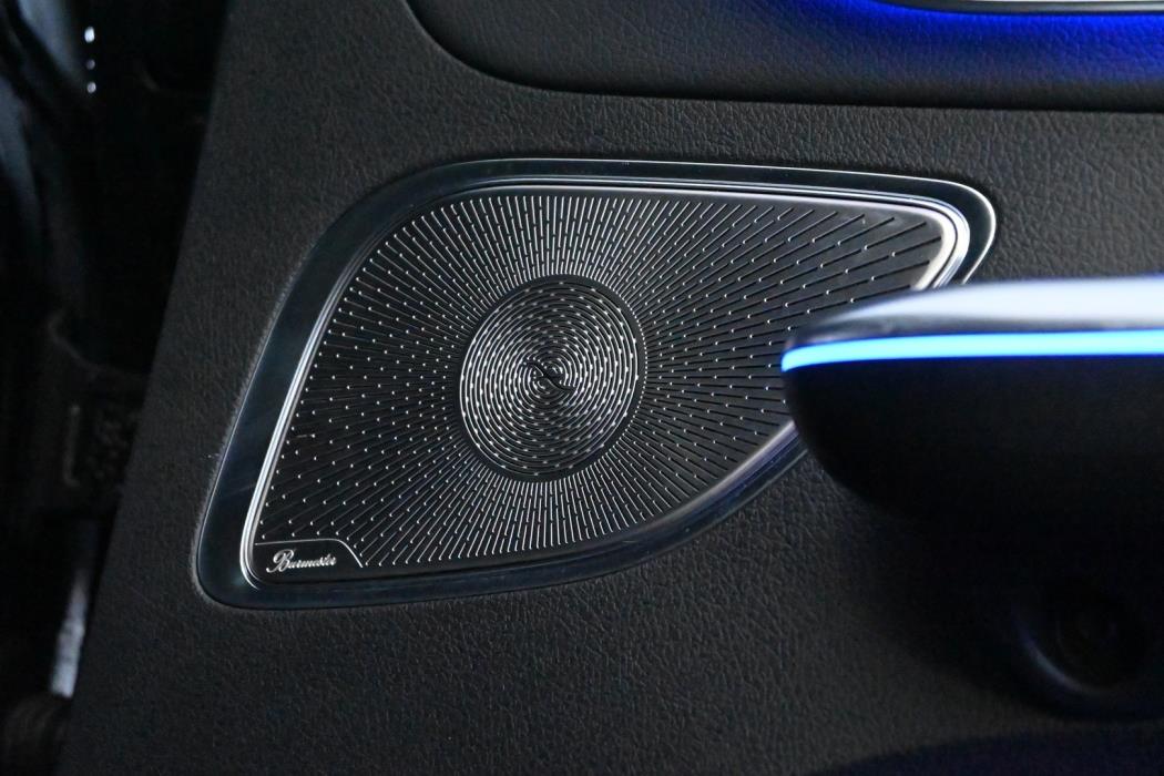 MERCEDES-BENZ EQE 2024