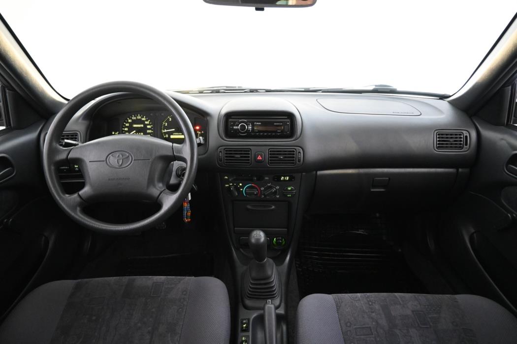 TOYOTA Corolla 1999