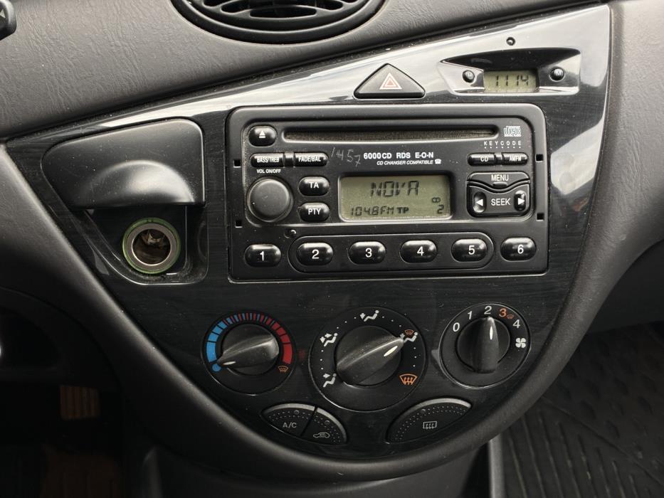 FORD Focus 2003