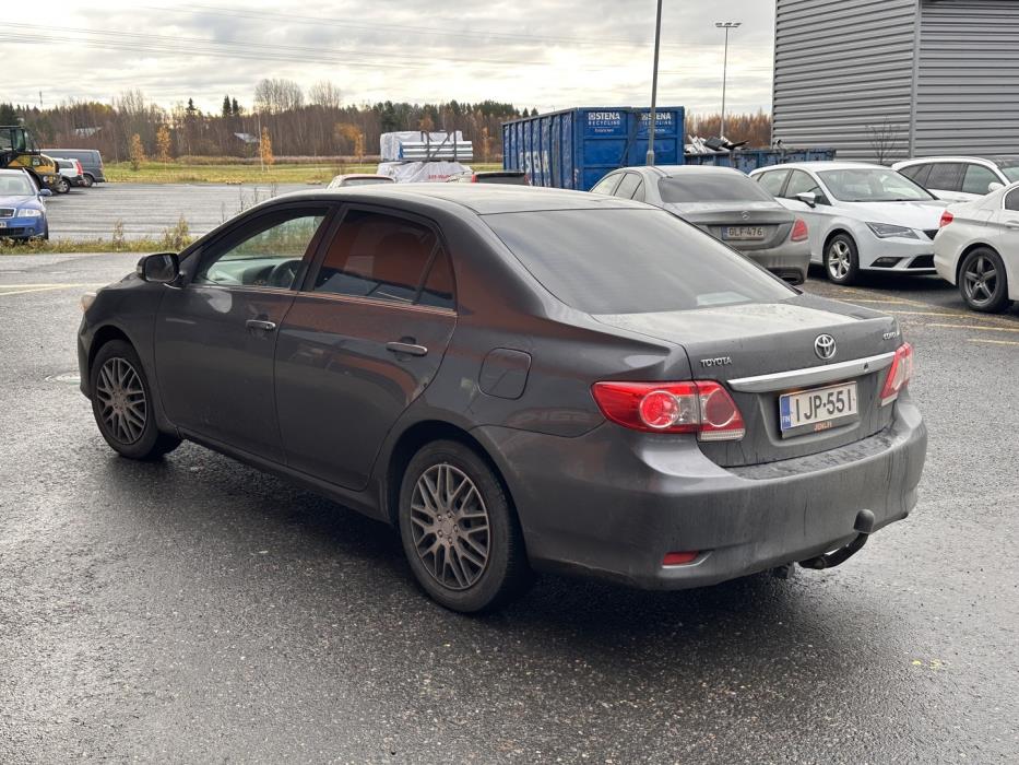 TOYOTA Corolla 2010