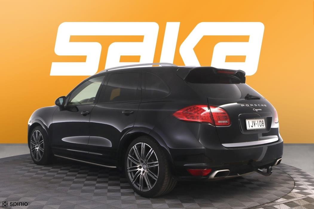 PORSCHE Cayenne 2011