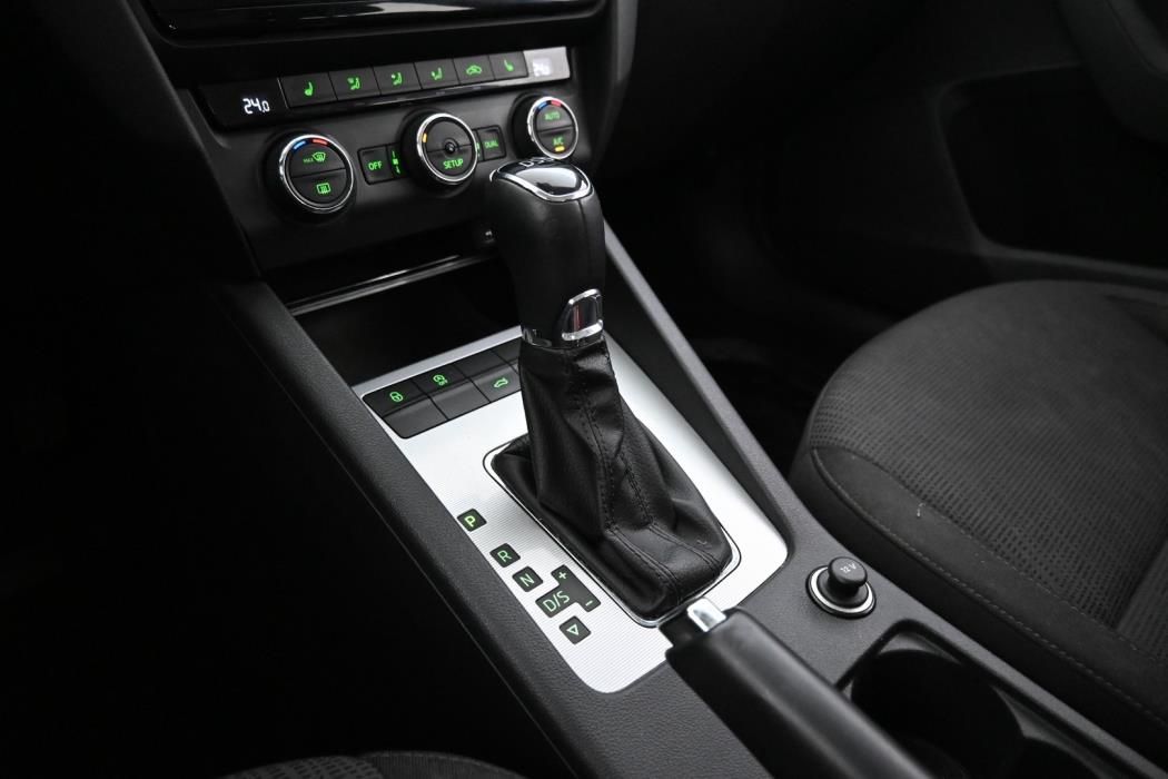 SKODA Octavia 2014