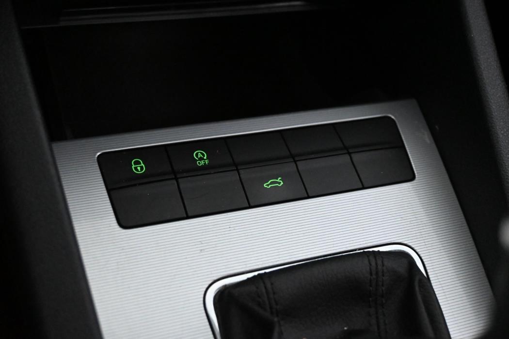 SKODA Octavia 2014