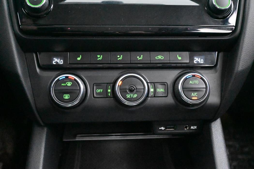 SKODA Octavia 2014