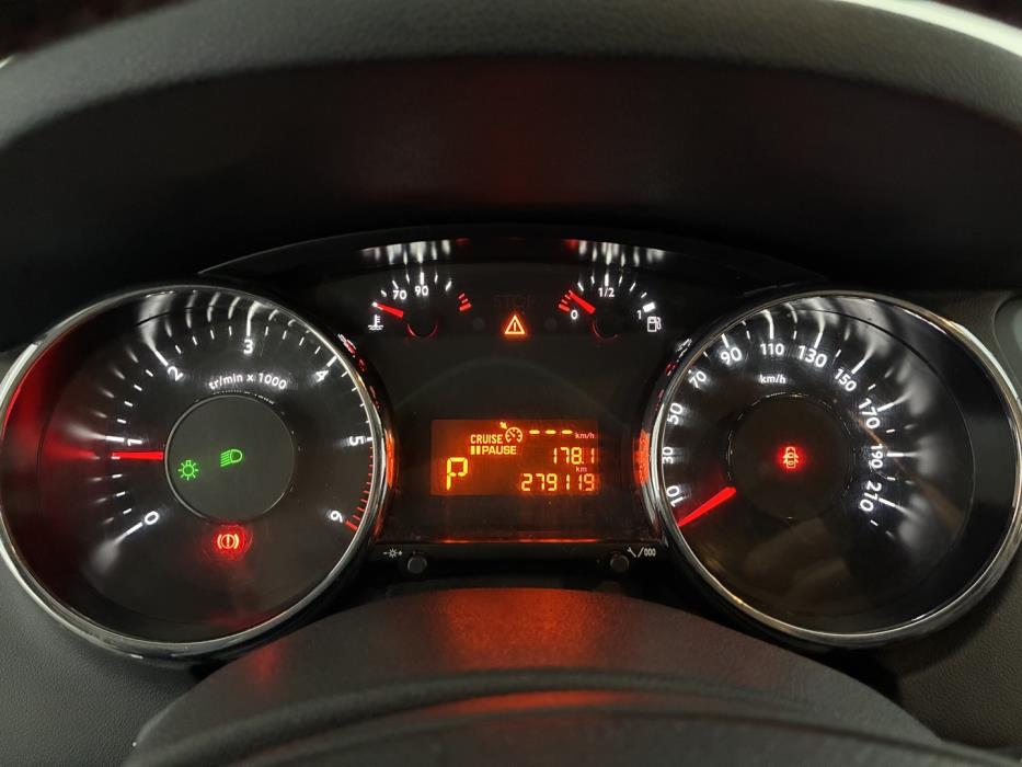 PEUGEOT 5008 2016