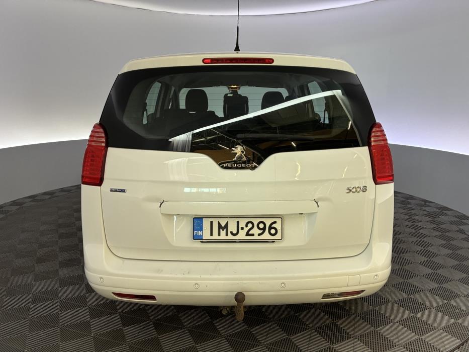 PEUGEOT 5008 2016