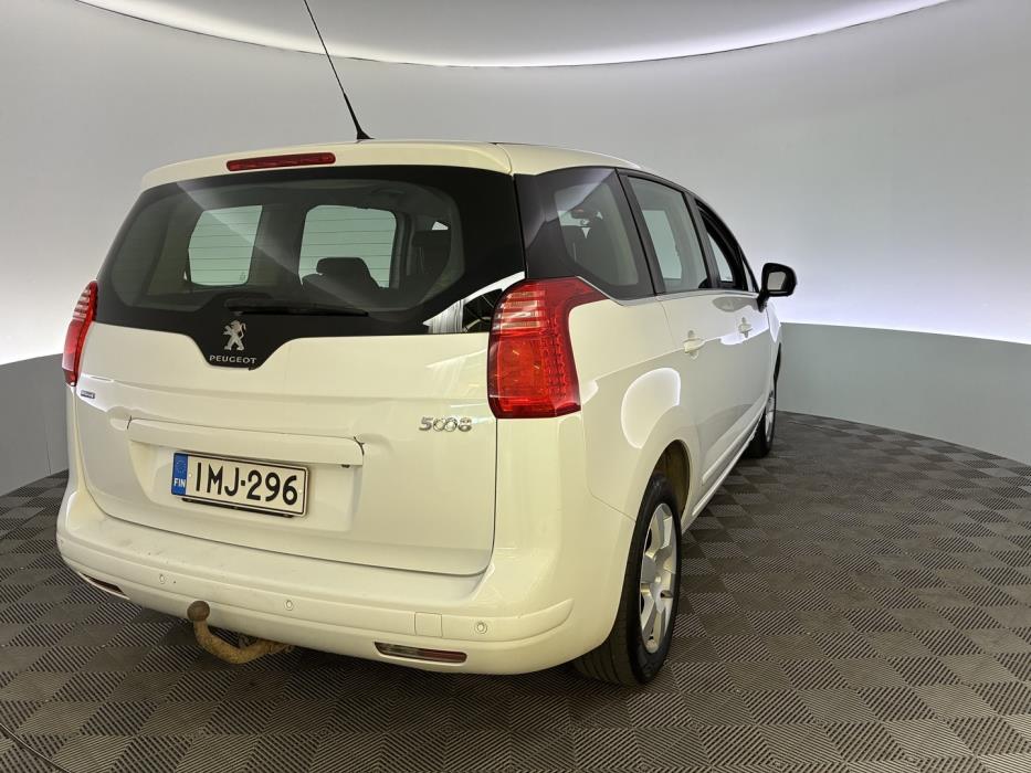 PEUGEOT 5008 2016