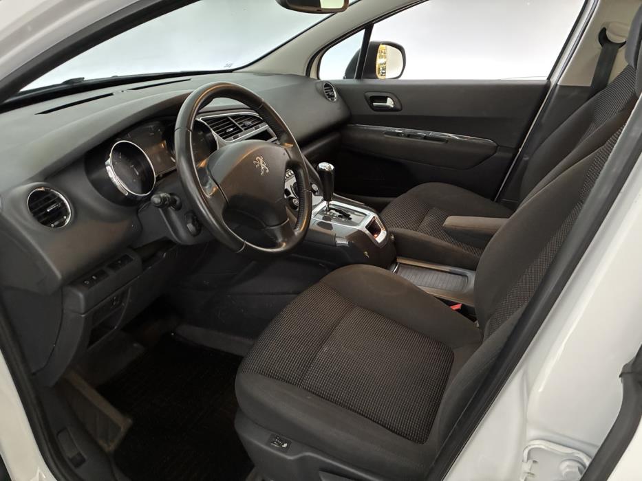 PEUGEOT 5008 2016