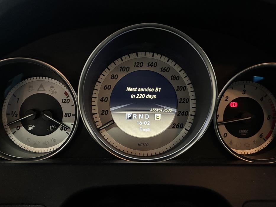 MERCEDES-BENZ C 2011