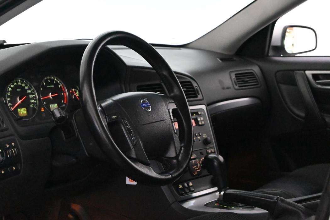 VOLVO V70 2005