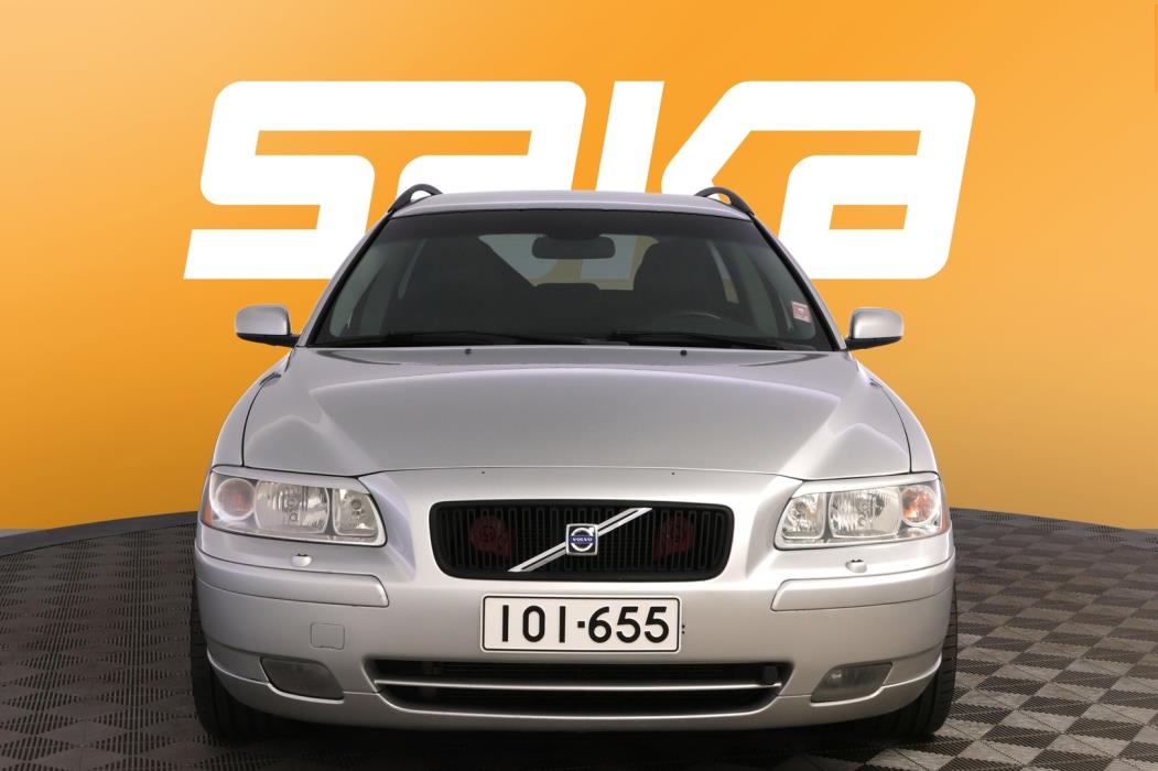 VOLVO V70 2005