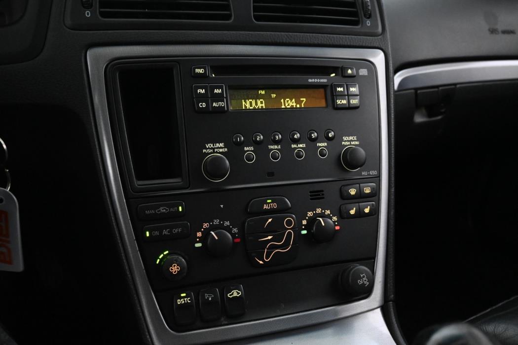 VOLVO V70 2005