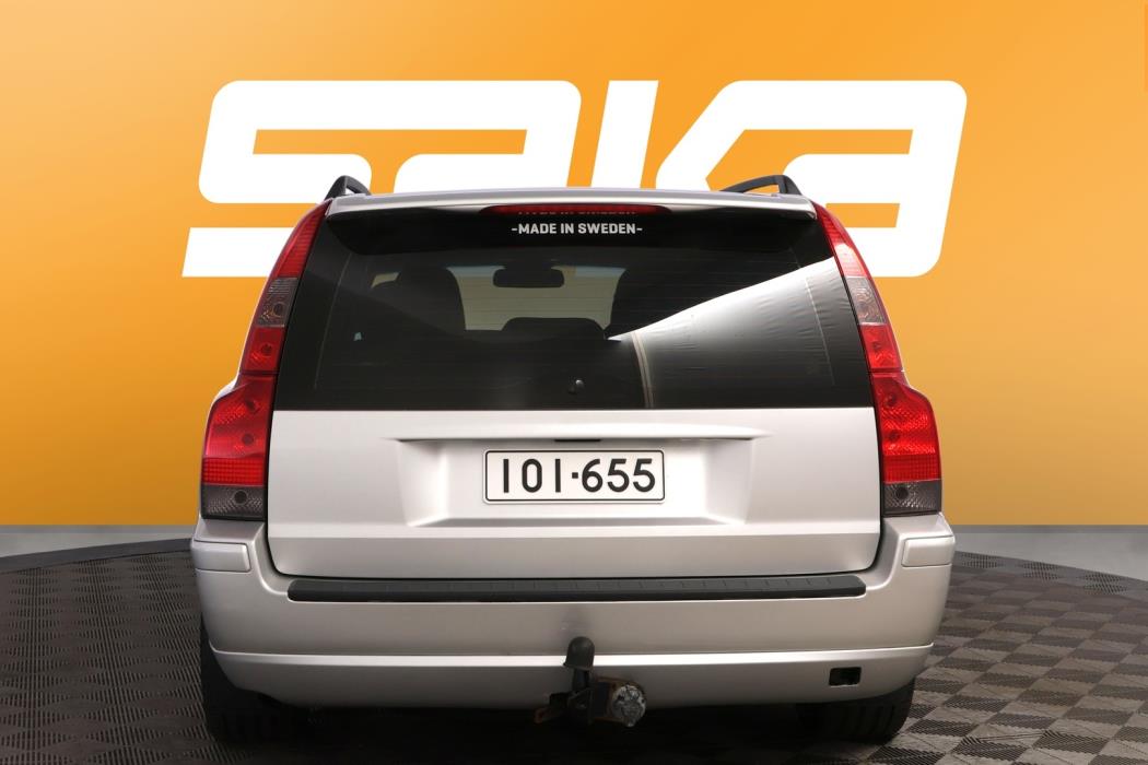 VOLVO V70 2005