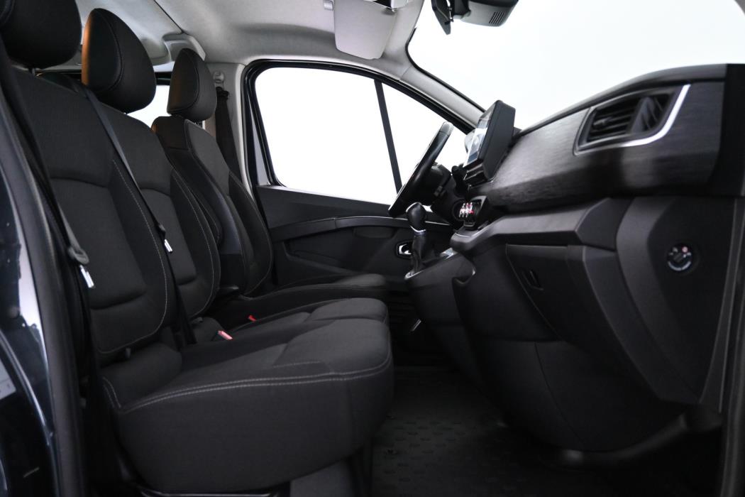 RENAULT Trafic Combi 2022