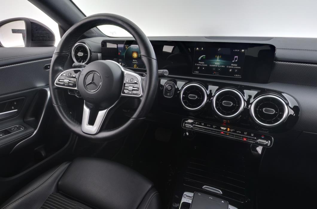 MERCEDES-BENZ CLA 2020