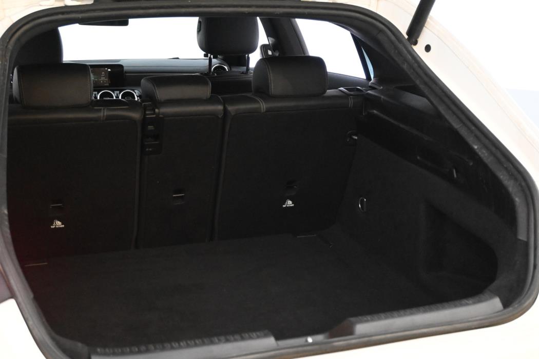 MERCEDES-BENZ CLA 2020