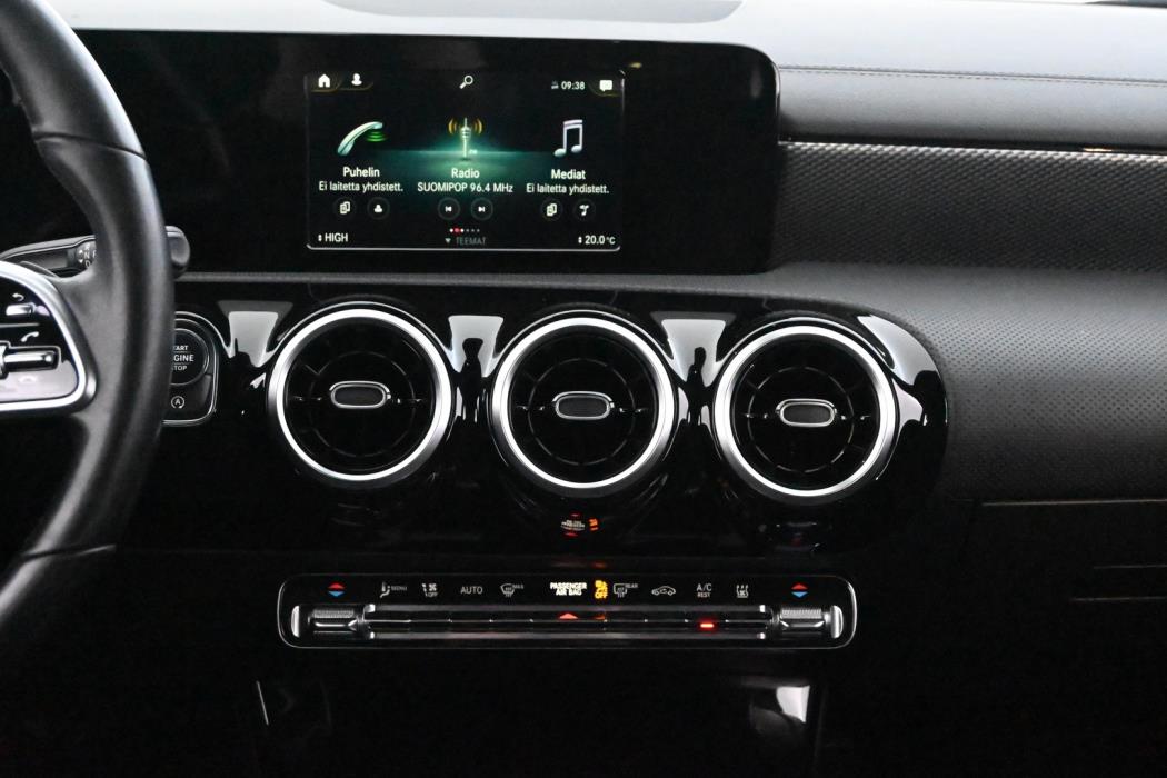 MERCEDES-BENZ CLA 2020