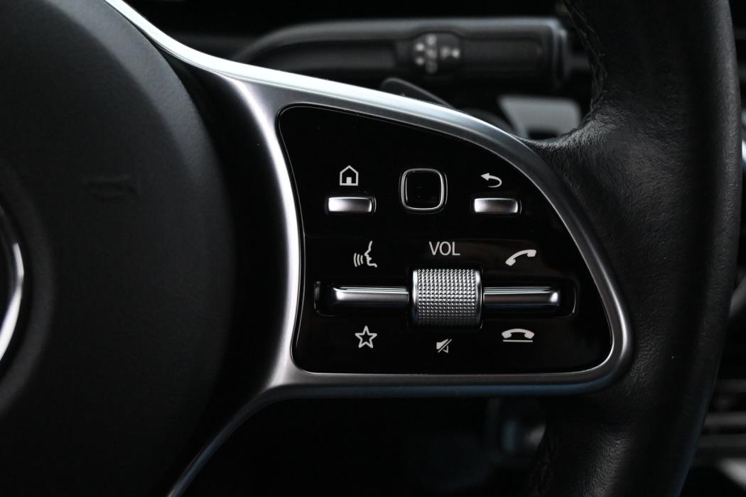 MERCEDES-BENZ CLA 2020