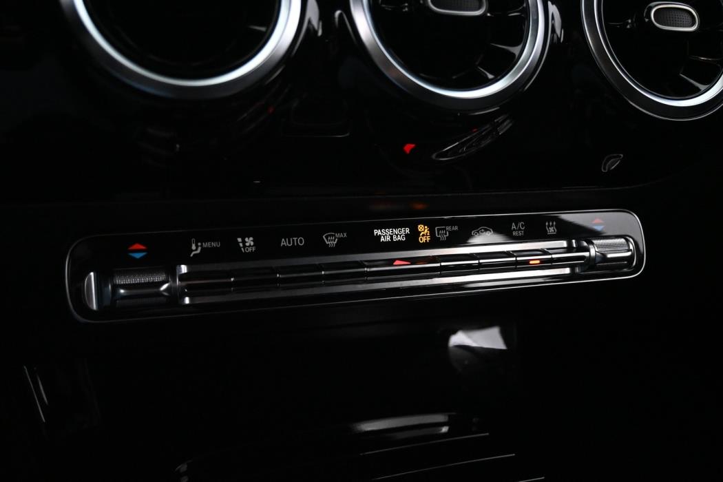 MERCEDES-BENZ CLA 2020