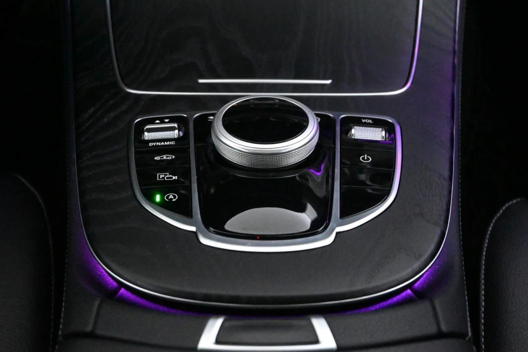 MERCEDES-BENZ E 2019