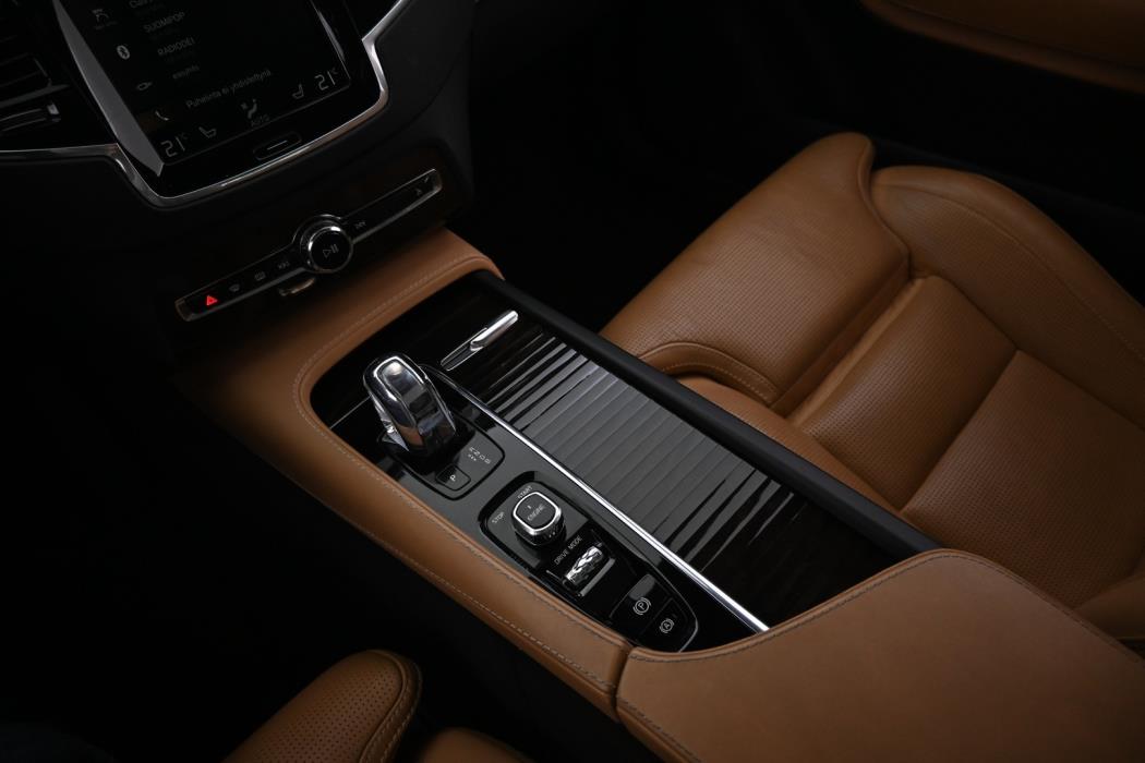 VOLVO XC90 2017