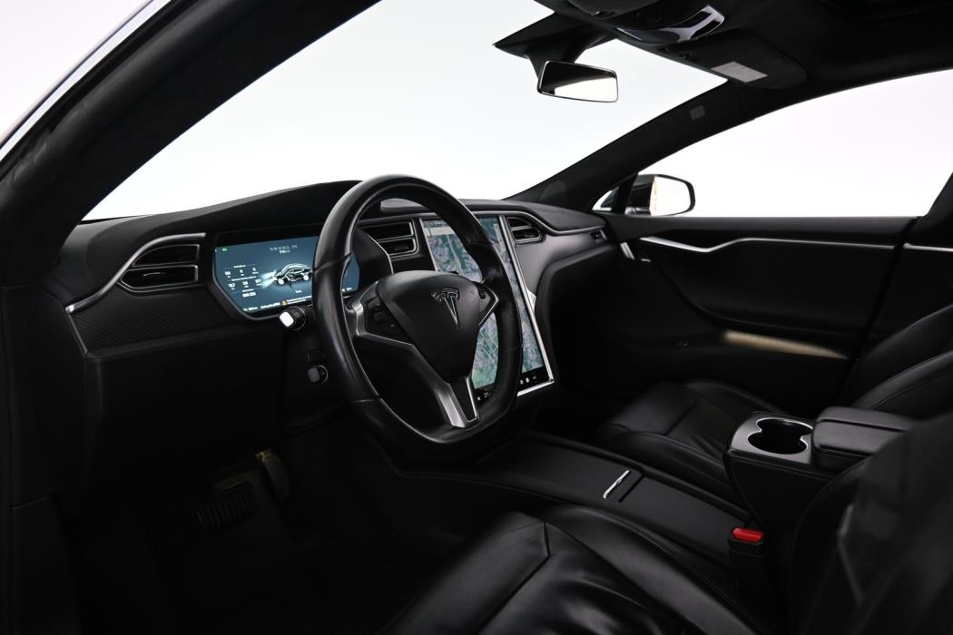 TESLA Model S 2017