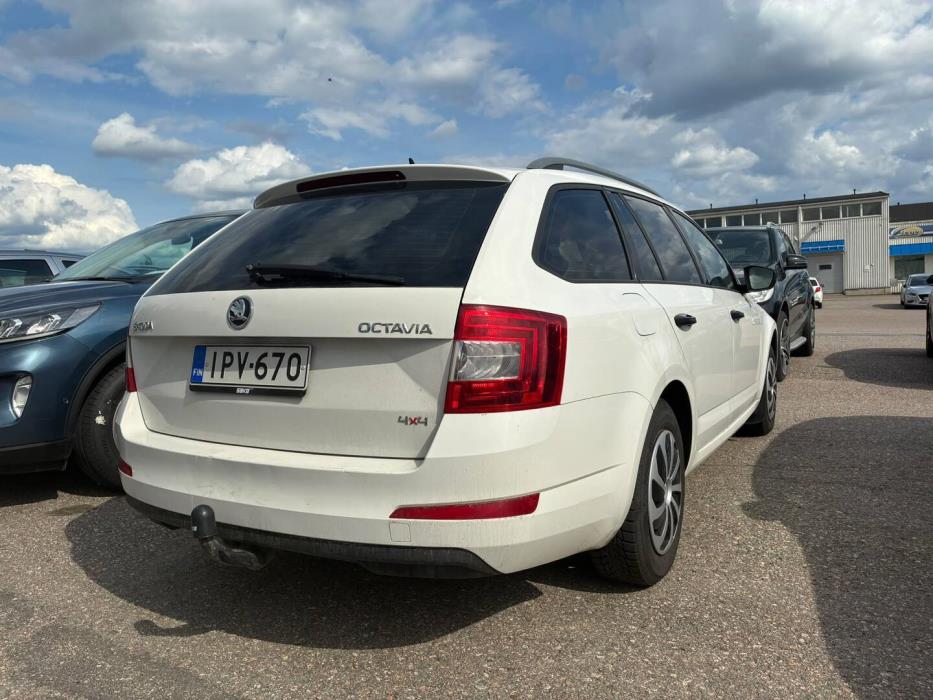 SKODA Octavia 2014