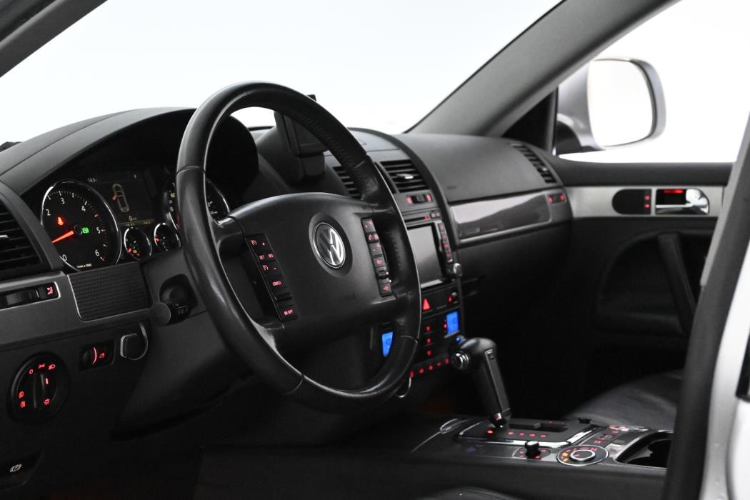 VOLKSWAGEN Touareg 2010