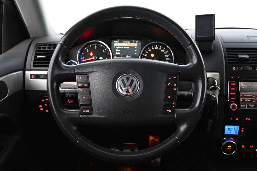 VOLKSWAGEN Touareg 2010