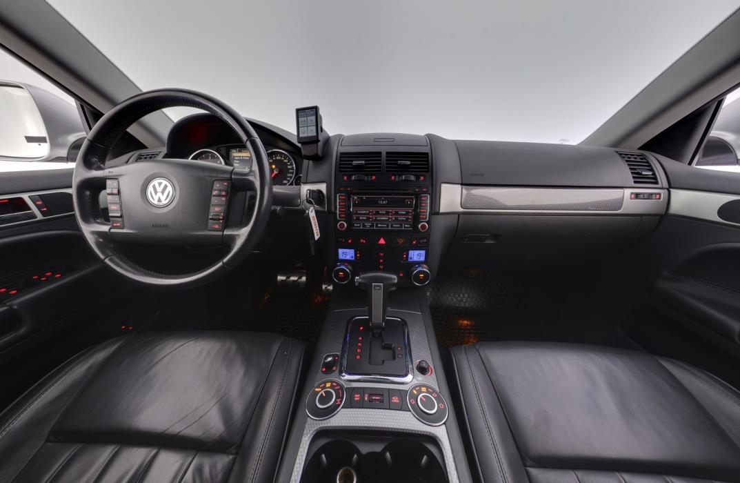 VOLKSWAGEN Touareg 2010