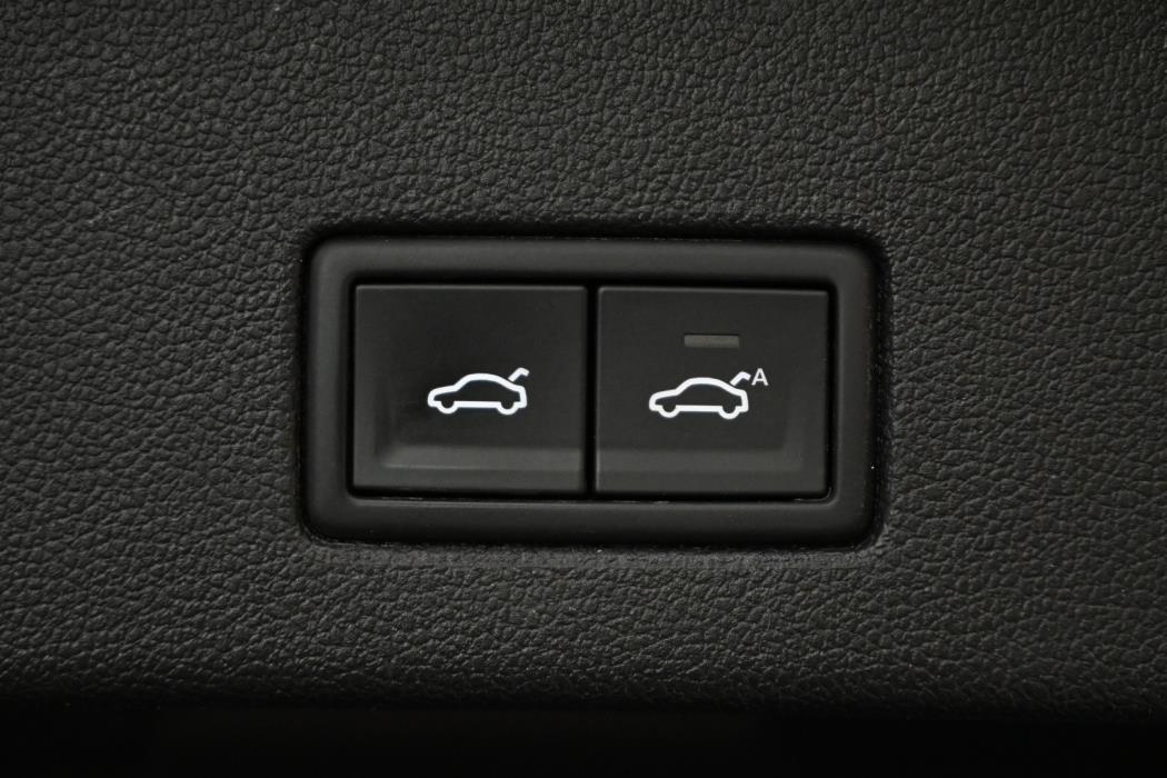 VOLKSWAGEN Touareg 2024