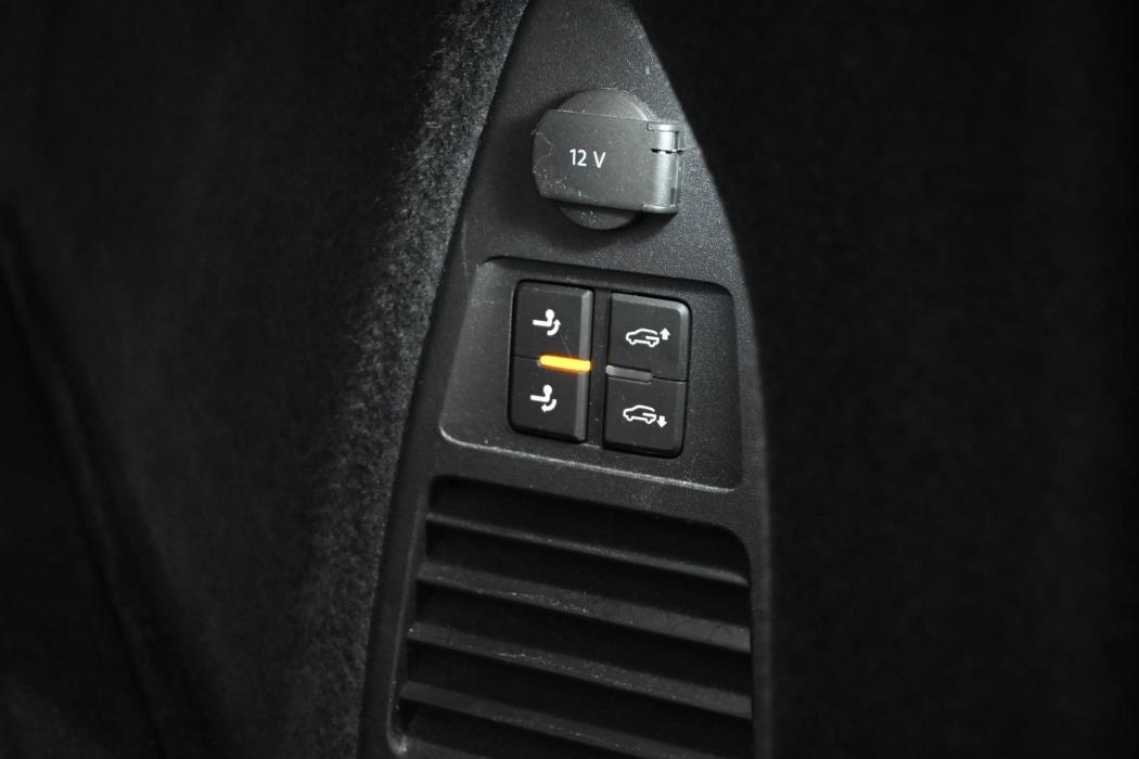 VOLKSWAGEN Touareg 2024