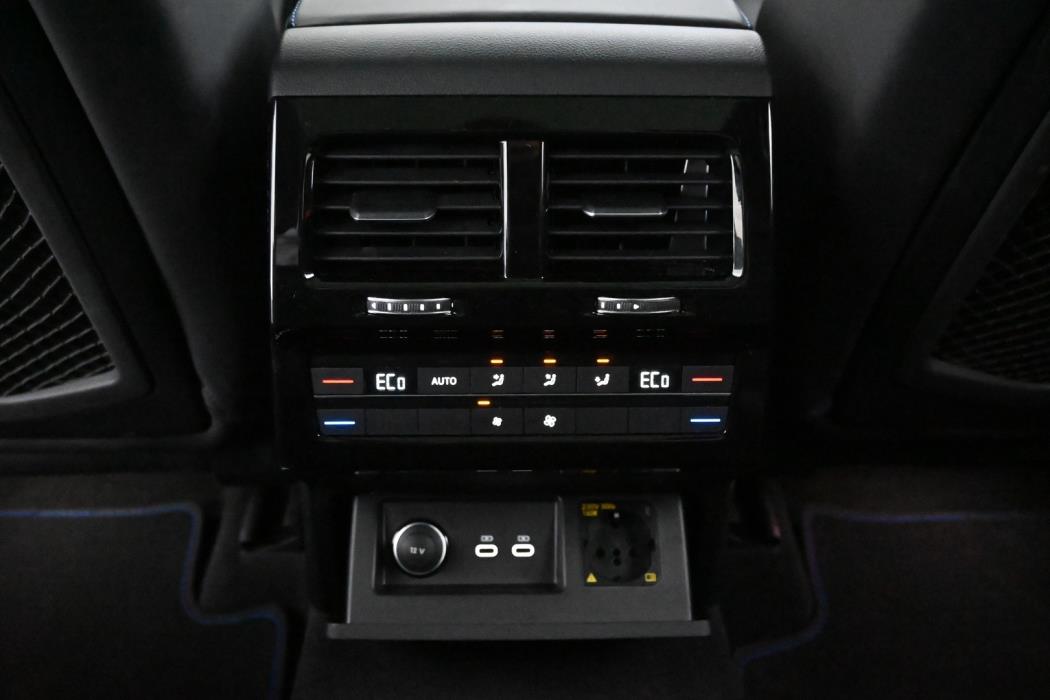 VOLKSWAGEN Touareg 2024