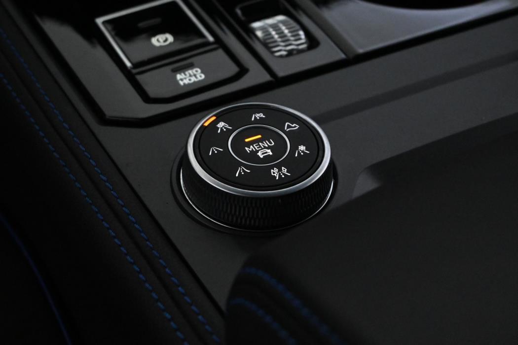 VOLKSWAGEN Touareg 2024