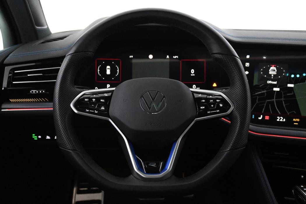 VOLKSWAGEN Touareg 2024