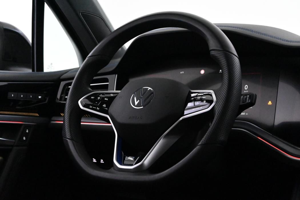 VOLKSWAGEN Touareg 2024