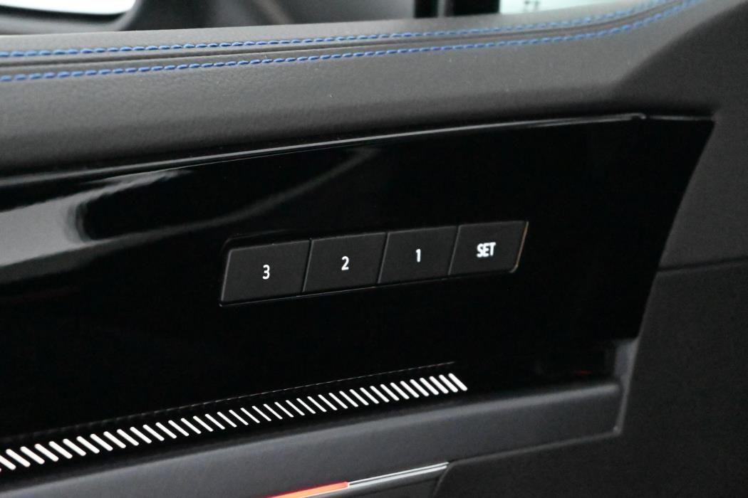 VOLKSWAGEN Touareg 2024