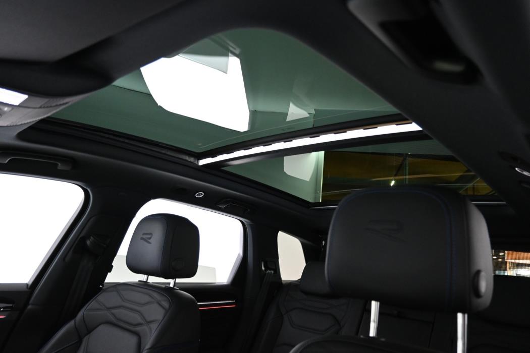 VOLKSWAGEN Touareg 2024